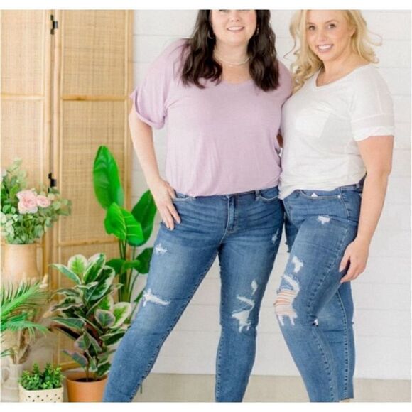 Judy Blue Relaxed Fit Straight Destroyed Jeans, Women’s Size 27 - Picture 11 of 11